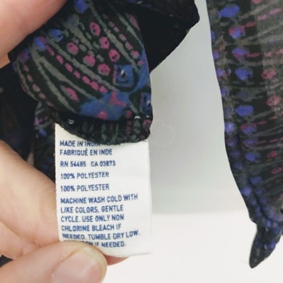 American Eagle Outfitters XS Sheer button - Picture 4 of 6